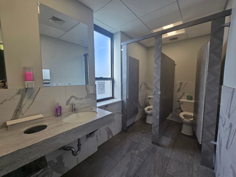 More Photos Of 881 Allwood Rd, Clifton Medical For Lease