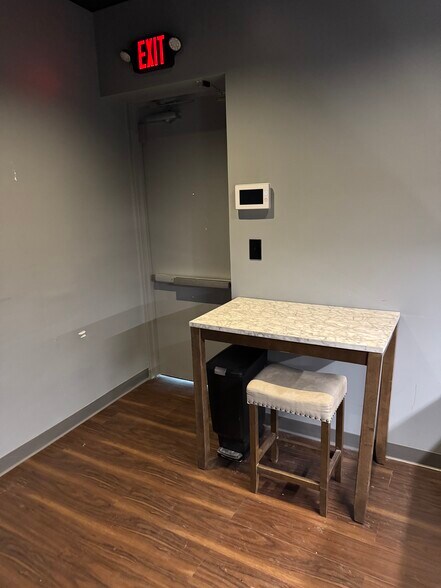 More Photos Of 80 Main St, New Canaan Storefront For Lease