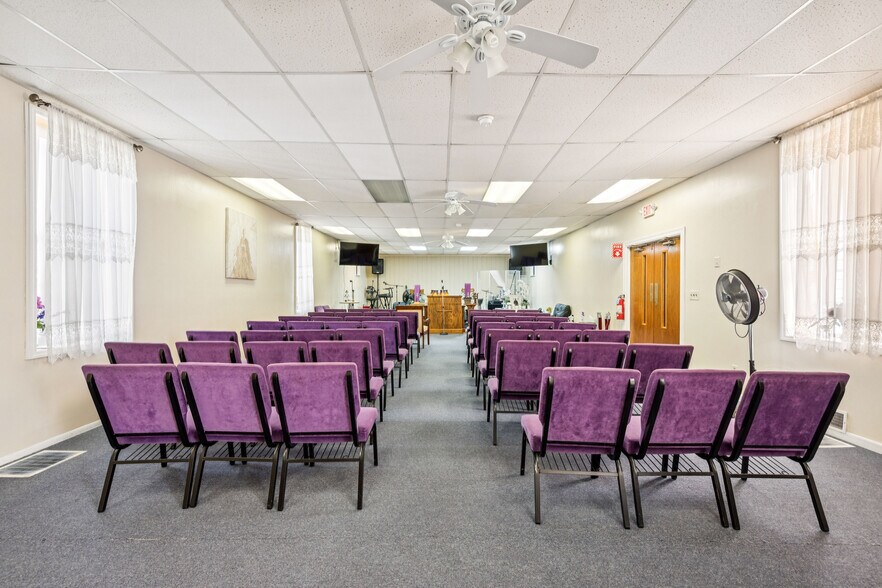 More Photos Of 510 W Broad St, Palmyra Religious Facility For Sale