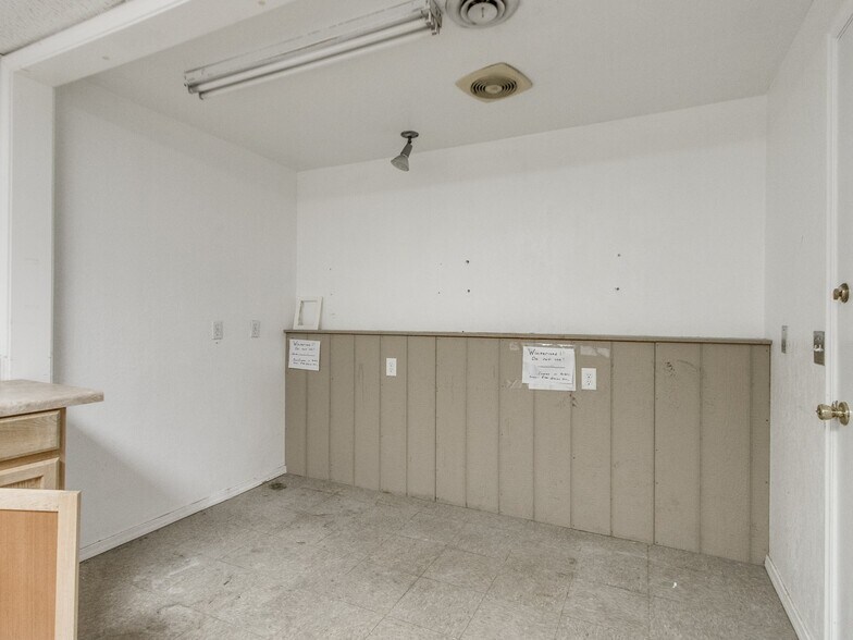More Photos Of 5835 S Pennsylvania Ave, Oklahoma City Medical For Sale