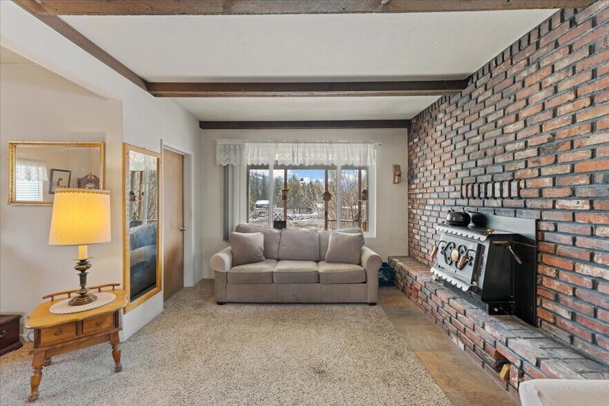 More Photos Of 17604 US-97 Hwy, Weed Apartments For Sale