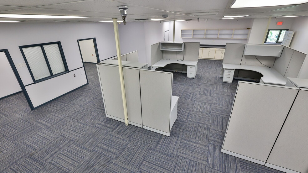 More Photos Of 2 Commerce Blvd, Palm Coast Warehouse For Lease