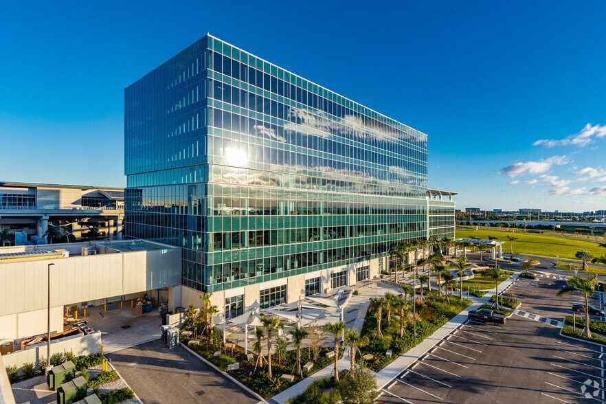 More Photos Of 5411 SkyCenter Dr, Tampa Office For Lease