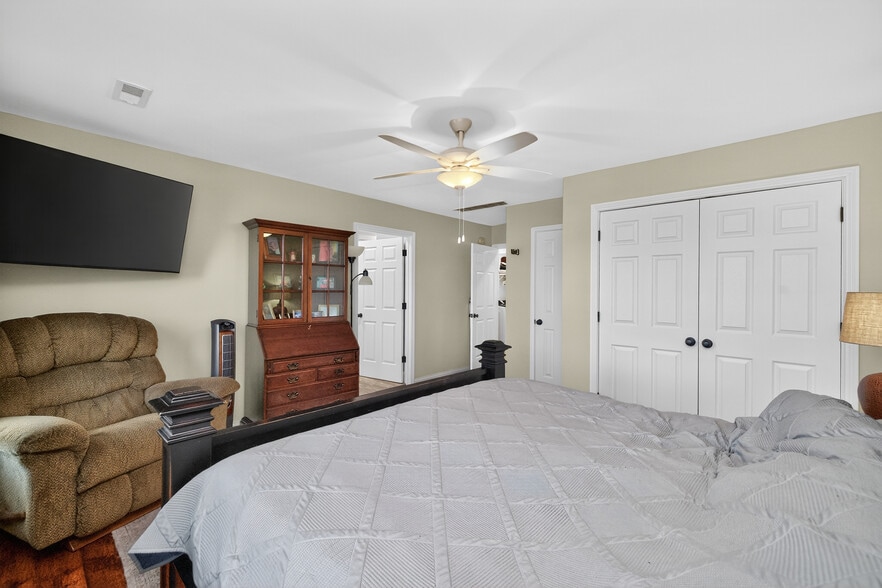 More Photos Of 446 Roy Arnold Blvd, Danville Industrial For Sale