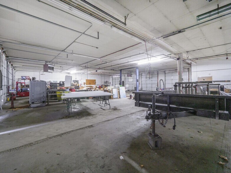 More Photos Of 600 N Clark St, Albion Auto Dealership For Sale