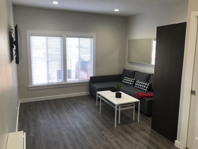 More Photos Of 200-210 W Grand Ave, El Segundo Apartments For Sale