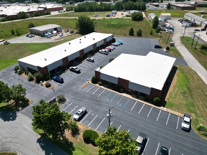 More Photos Of 221 Cooper Ln, Easley Light Manufacturing For Lease