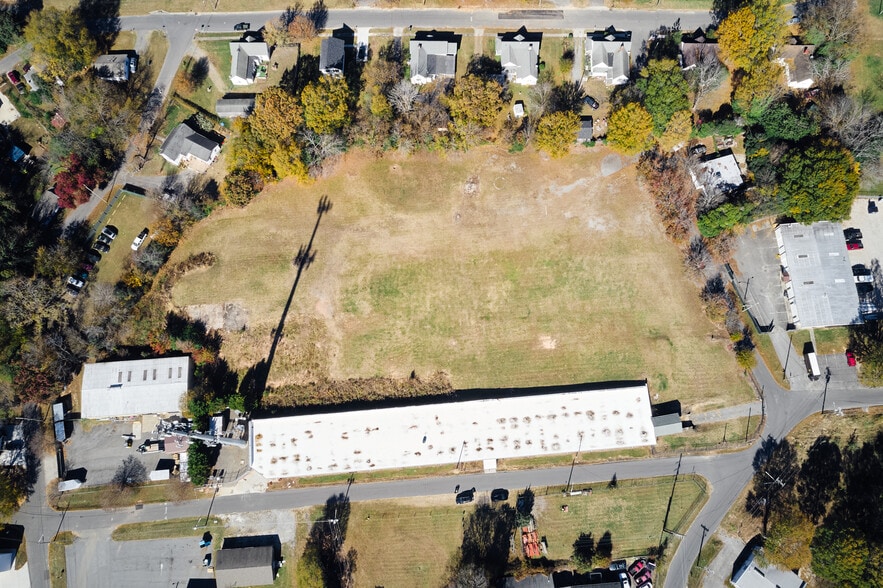 More Photos Of 101 N Yates St, Gastonia Warehouse For Lease