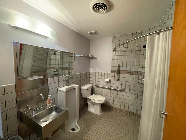 More Photos Of 3100 N 3rd Ave, Phoenix Office For Lease