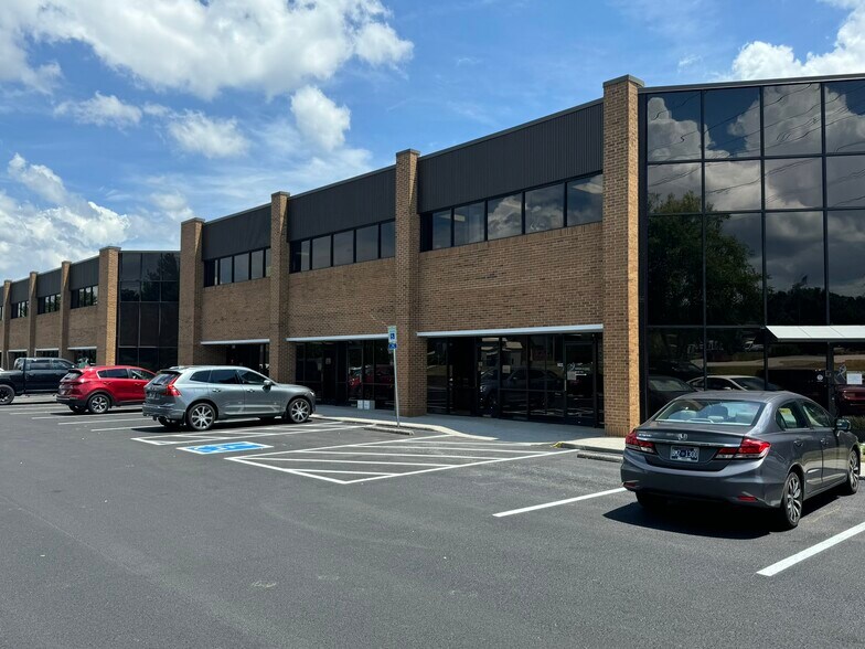 More Photos Of 9051 Executive Park Dr, Knoxville Office For Lease
