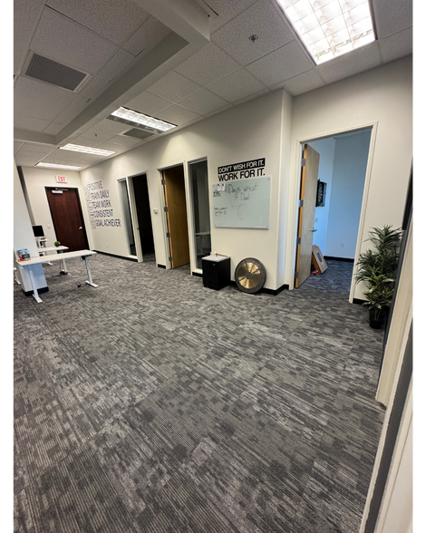 More Photos Of 9890 S Maryland Pky, Las Vegas Storefront Retail Office For Lease