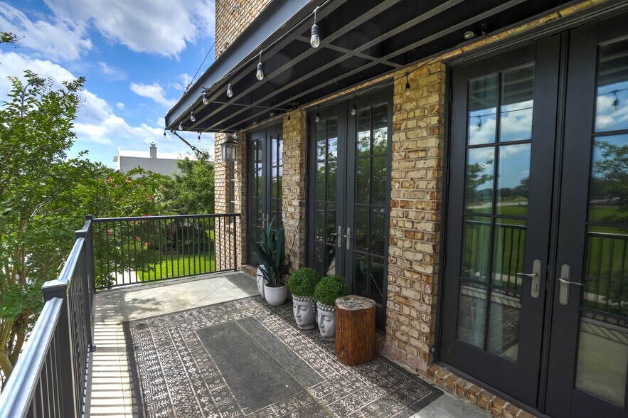 More Photos Of 45 S 9th Ave, Pensacola Office Residential For Sale