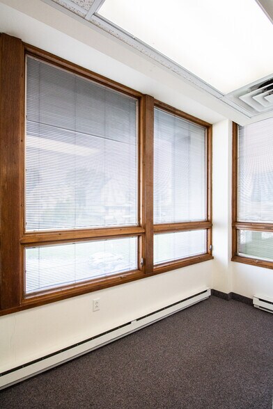 More Photos Of 10 Winthrop St, Worcester Medical For Lease