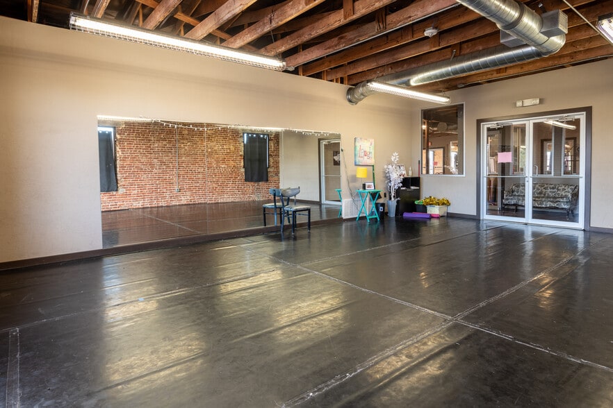 More Photos Of 200 N Armstrong St, Bixby Storefront For Sale