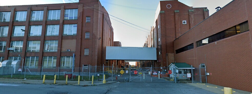 More Photos Of 14 Hoefler Ave, Ilion Manufacturing For Lease