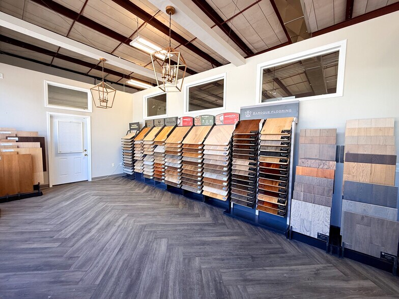 More Photos Of 2145 Edgewood Dr, Lakeland Freestanding For Sale