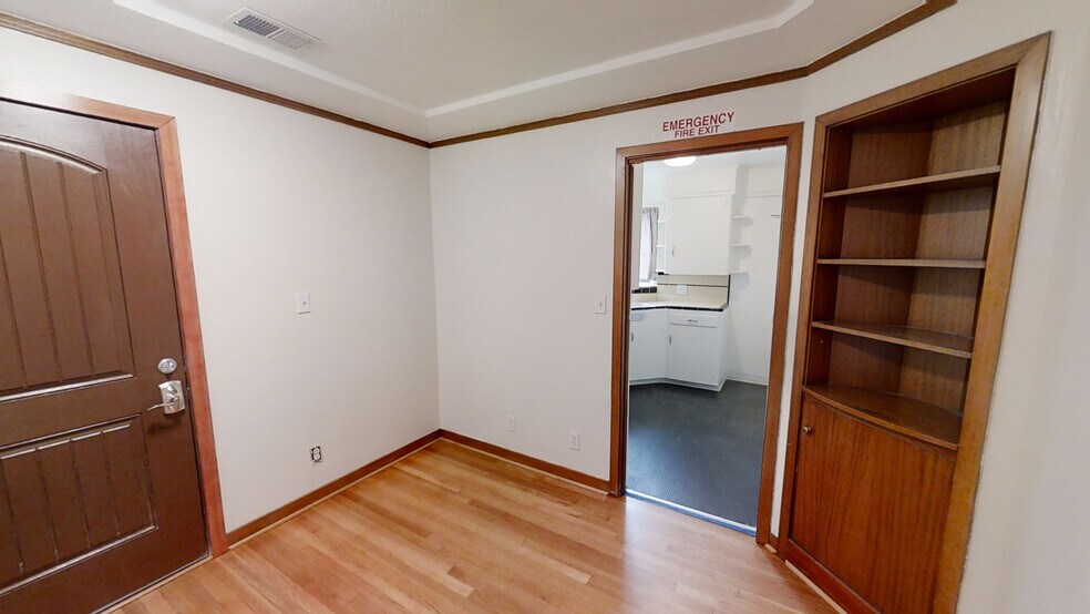 More Photos Of 1607-1611 NE 16th Ave, Portland Office For Lease