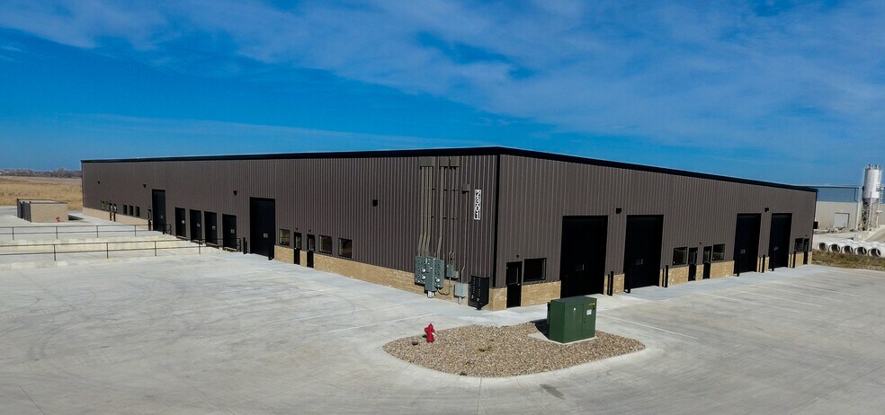 More Photos Of 2251 Shiloh Rose Pky SW, Bondurant Unknown For Lease