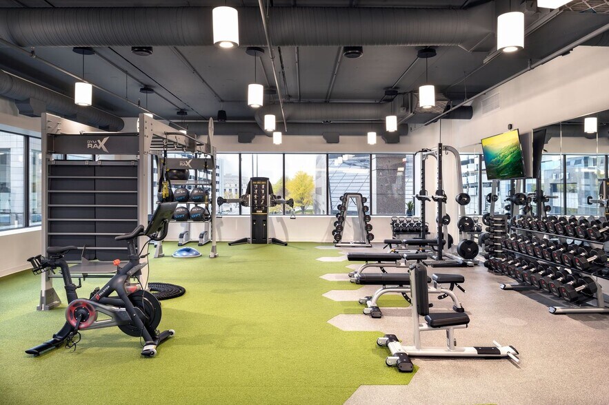 More Photos Of 251 N Illinois St, Indianapolis Office For Lease