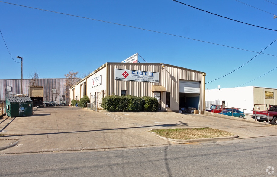 More Photos Of 2215 Solona St, Haltom City Warehouse For Sale
