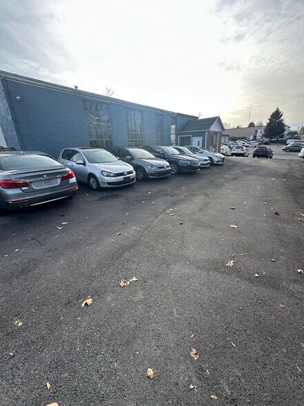 More Photos Of 2501 Herr St, Harrisburg Freestanding For Sale