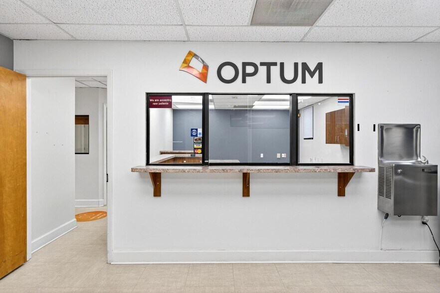 More Photos Of 220 N Westmonte Dr, Altamonte Springs Medical For Lease