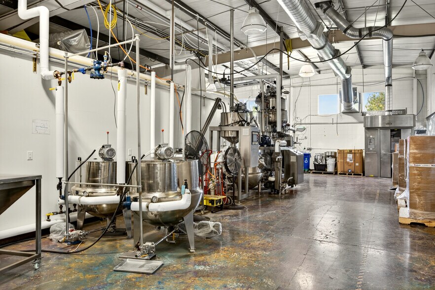 More Photos Of 3100 Merriman Rd, Medford Warehouse For Sale