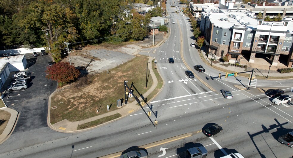 More Photos Of 13 Wade Hampton Blvd, Greenville Land For Lease