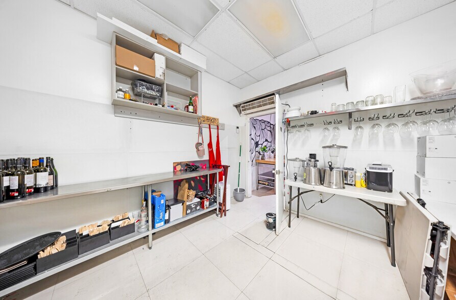More Photos Of 2207-2211 Coral Way, Coral Gables Storefront For Lease
