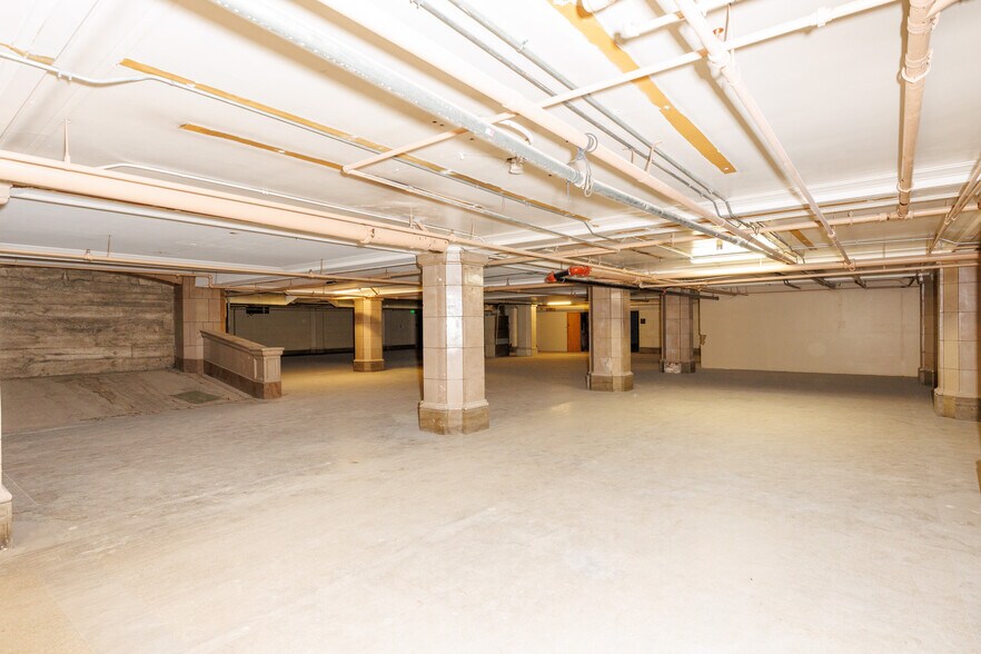 More Photos Of 417 S Hill St, Los Angeles Office For Sale