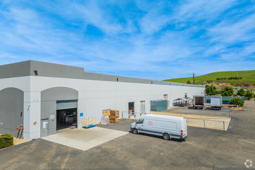 More Photos Of 7855 Southfront Rd, Livermore Light Manufacturing For Sale