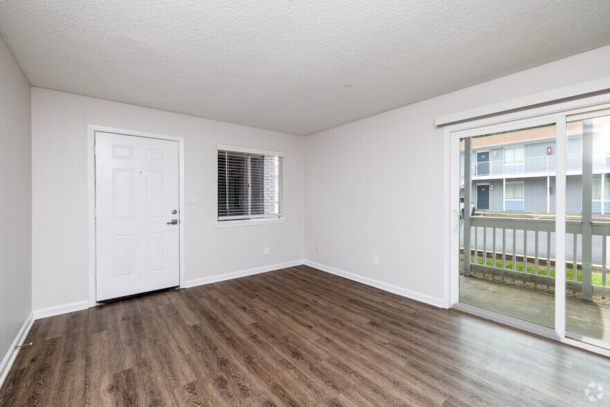 More Photos Of 1665 Dogwood Pl, Pensacola Apartments For Sale