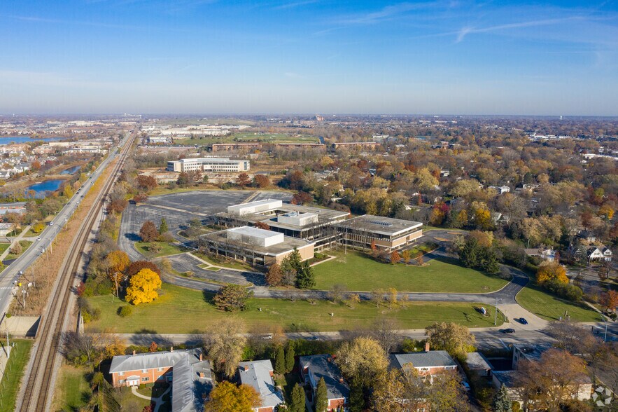 More Photos Of 1900 E Lake Ave, Glenview Office For Sale