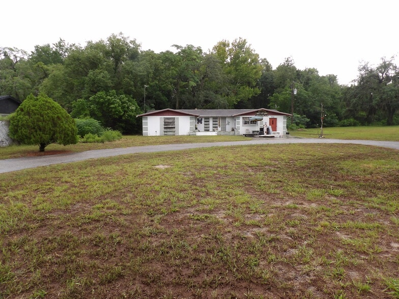 More Photos Of 9706 Moon Lake Rd, New Port Richey Storefront Retail Residential For Sale