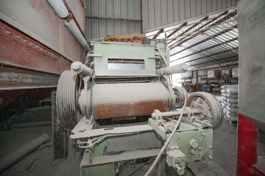 More Photos Of 9705 SE 1300th Rd, Humansville Industrial For Sale