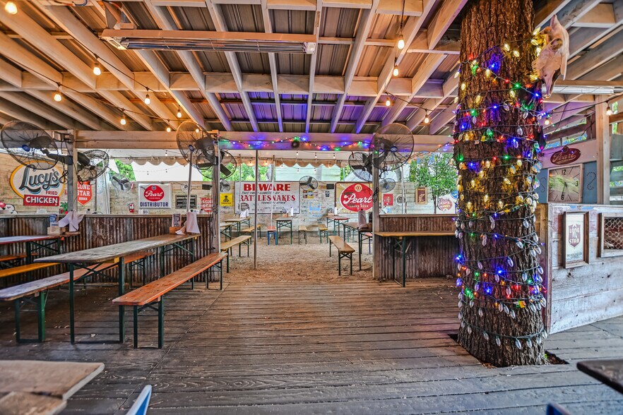 More Photos Of 2218 College Ave S, Austin Restaurant For Sale