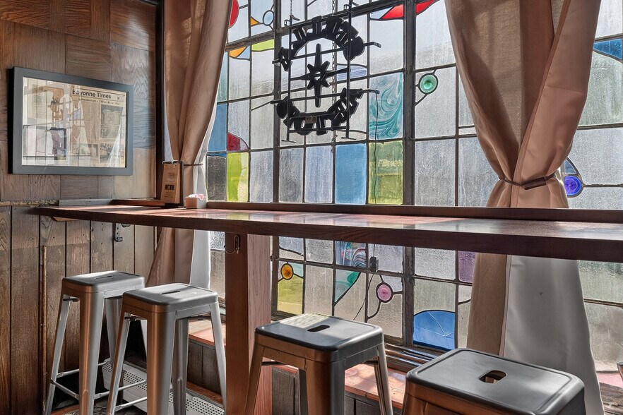 More Photos Of 671-673 Broadway, Bayonne Bar For Sale