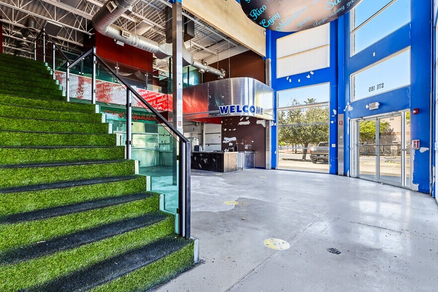 More Photos Of 5025 W Expressway 83, McAllen Restaurant For Lease