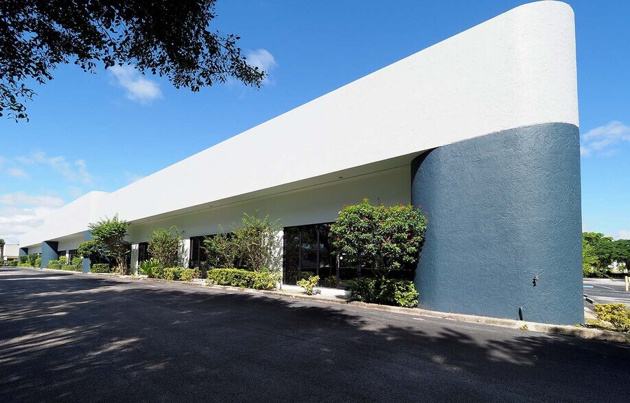 More Photos Of 1000 Clint Moore Rd, Boca Raton Unknown For Lease