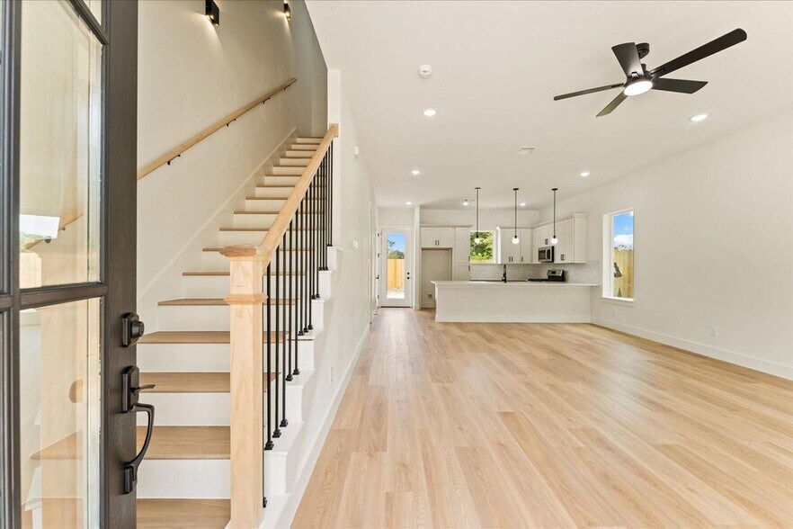 More Photos Of 9119 Henrietta Street #A & B, Houston Multifamily For Sale