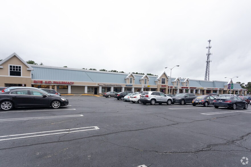 More Photos Of 2203-2211 Defense Hwy, Crofton Unknown For Lease