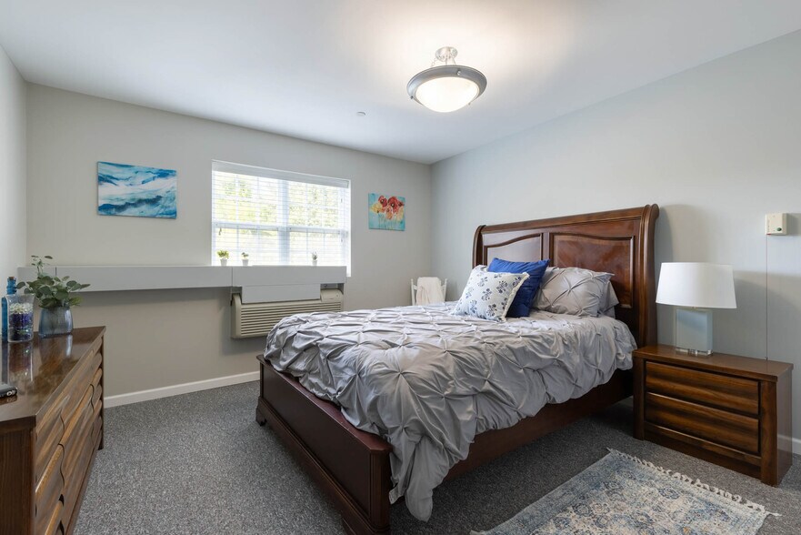 More Photos Of 1207 Vandalia St, Collinsville Assisted Living For Sale