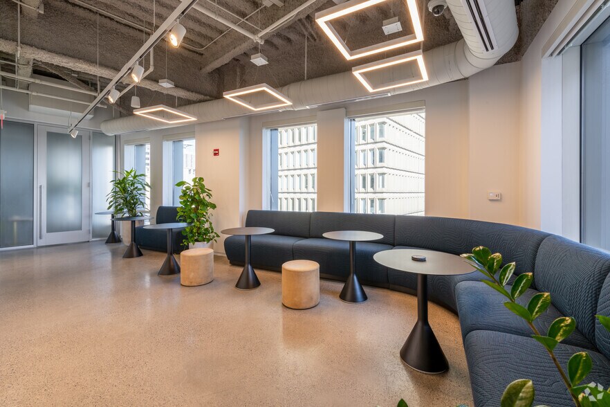 More Photos Of 125 High St, Boston Office For Lease