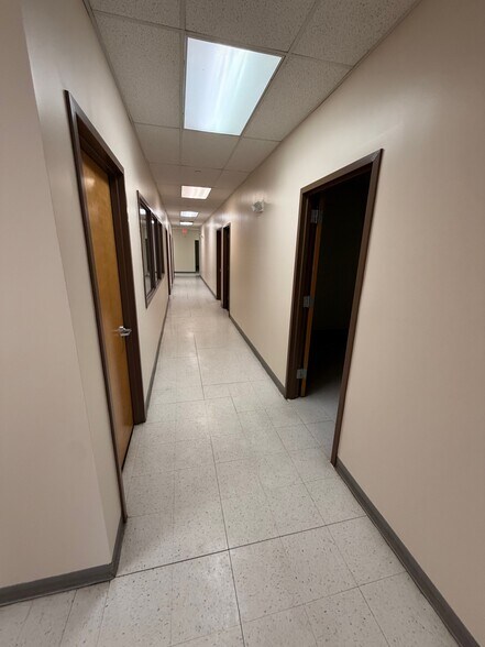 More Photos Of 10920 Pump House Rd, Jessup Warehouse For Lease