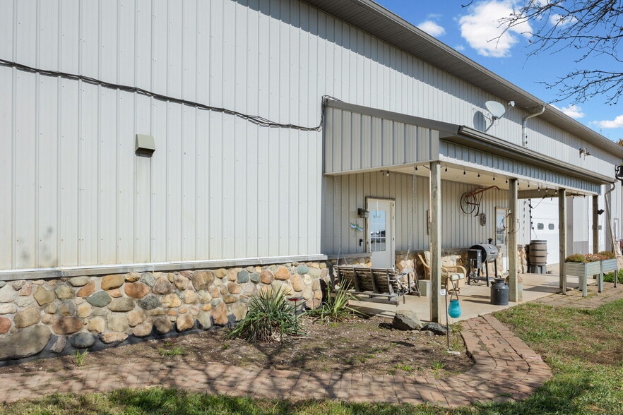 More Photos Of 8796 S US Highway 231, Brookston Specialty For Sale