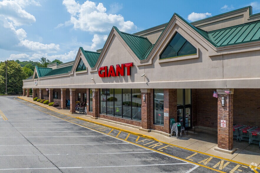 More Photos Of 4855 West Chester Pike, Newtown Square Unknown For Lease