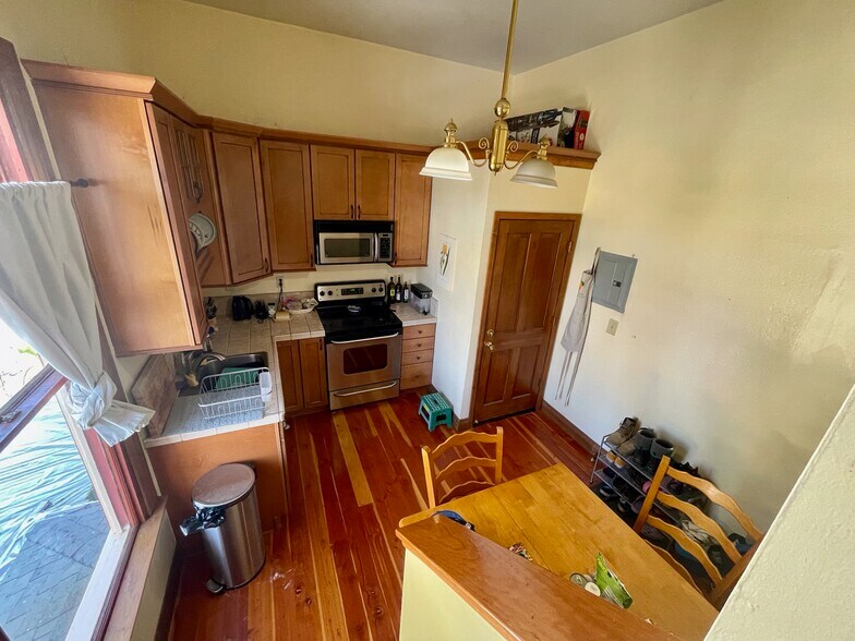 More Photos Of 124 Bank St, Grass Valley Restaurant For Sale