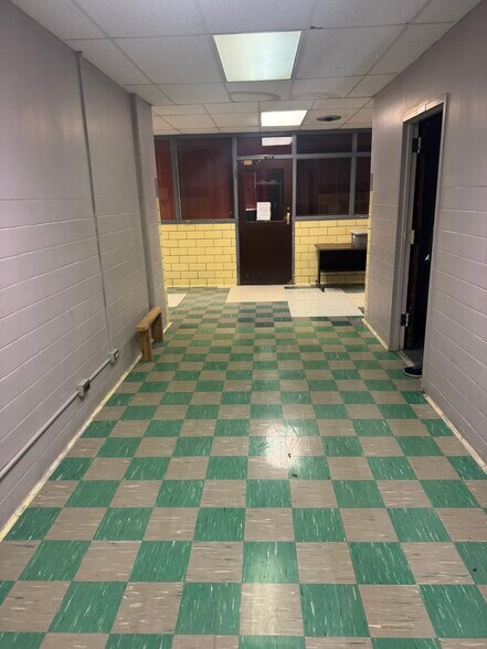 More Photos Of 6810 SE Dwight St, Topeka Industrial For Sale