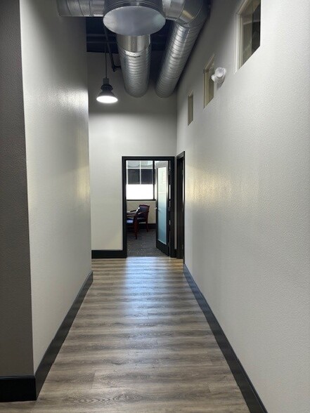 More Photos Of 9410 Topanga Canyon Blvd, Chatsworth Office For Sale