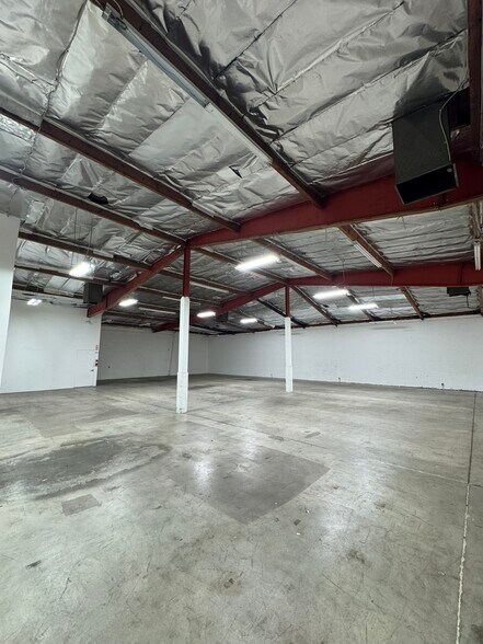 More Photos Of 8964 Oso Ave, Chatsworth Warehouse For Sale